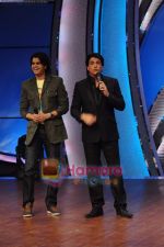 Shiamak Dawar, Manish Paul at Zee TV Dance Ke Superstars on 12th April 2011 (3).JPG